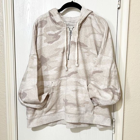 American Eagle Outfitters Tops - SOLD! [American Eagle] Ladies Neutral Camo Hoodie Kangaroo Pocket Oversized L
